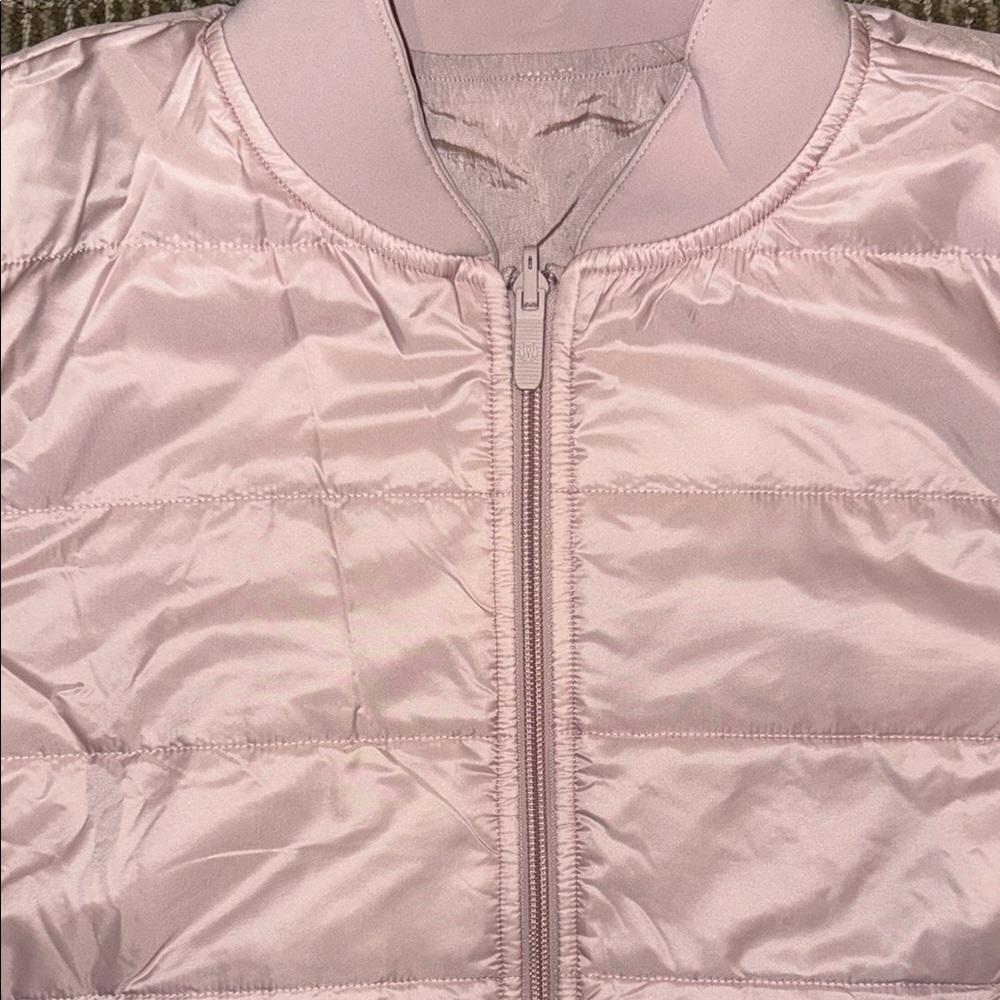 LuluLemon NonStop Reversible Light Pink Bomber. Size 8. - Picture 7 of 8